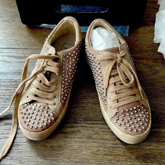 Size 6 Shu Shop star studded sneakers - Picture 1 of 7